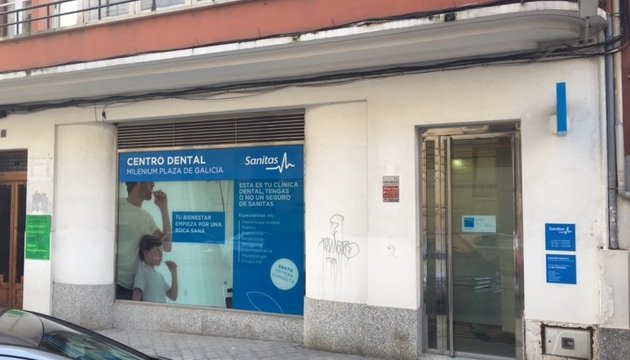 Foto de Clínica Dental Milenium Plaza de Galicia - Sanitas