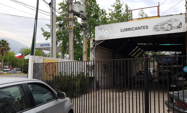 Foto de Lubricantes Juan Valdés, Lubrimovil