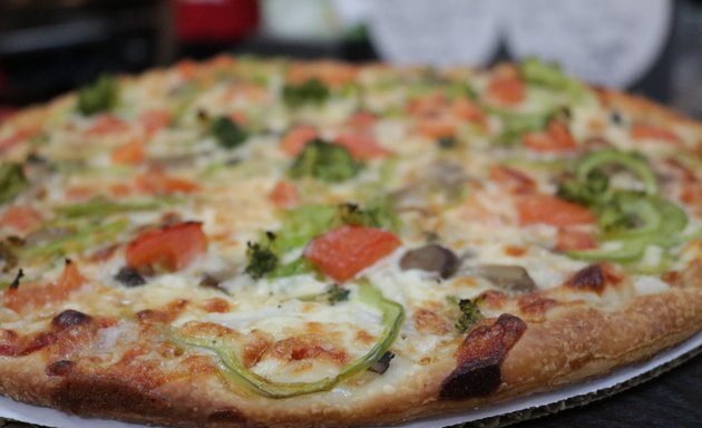 Photo of Lani's Pizza