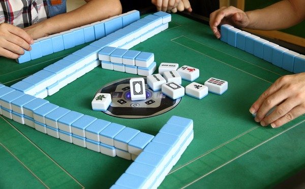 Photo of U S Automatic Mahjong Table