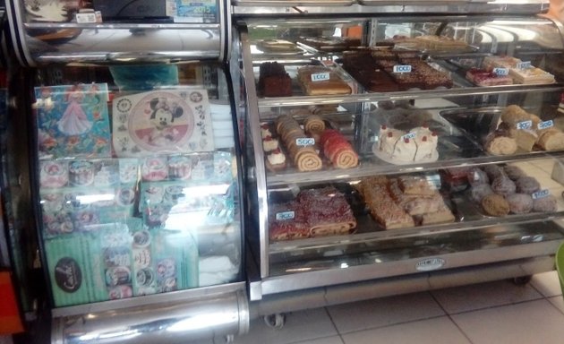 Foto de Panaderia Pasteleria Merca Pan