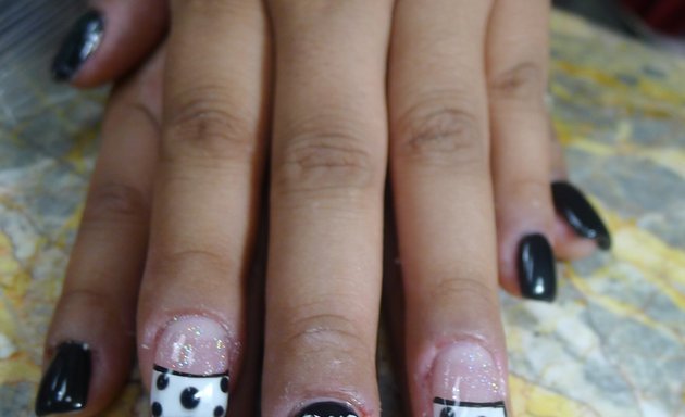 Photo of Hollywood Nails