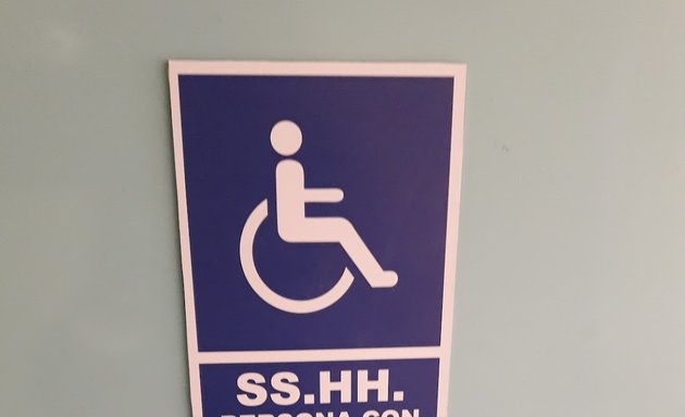 Foto de Ss. Hh. Persona Con Discapacidad