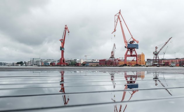 Photo of Crane Hire For Shipping Container