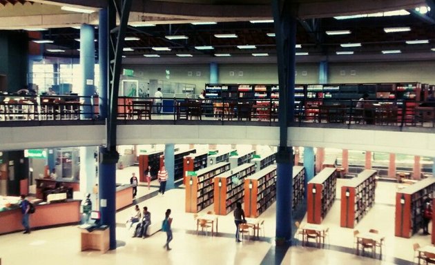 Foto de Biblioteca Efe Gómez