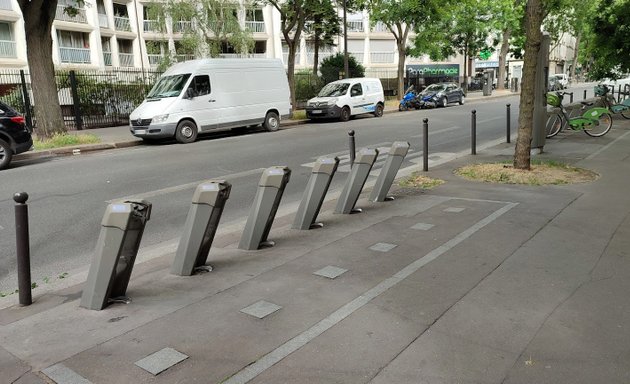 Photo de Station Vélib' 20016 (Pyrénées - Maraîchers)