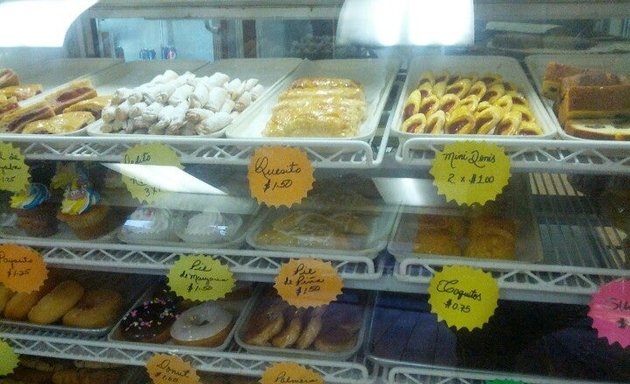 Photo of D'Lili Bakery