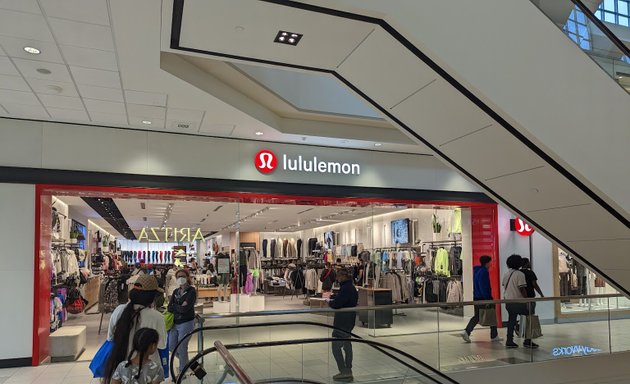 Photo of lululemon