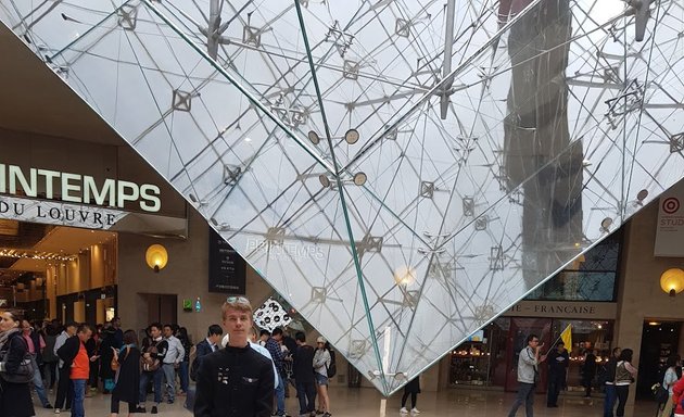 Photo de Hertz - Paris - Carrousel du Louvre