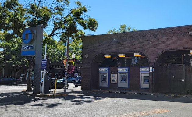 Photo of Chase Bank