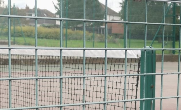 Photo of Harrow Lodge Park Tennis Court