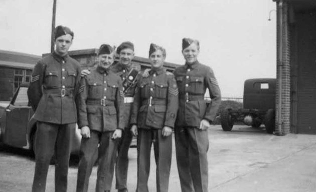 Photo of 2048 (Dagenham) Squadron Air Cadets