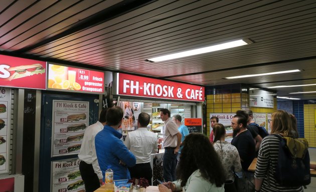 Foto von PanAmore Baguettes & Café in der KVB Haltestelle Technische Hochschule