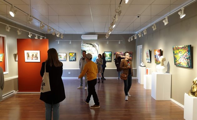 Photo of Art Zone gallery