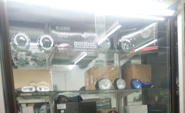 Photo of YH Car Tinter Accessories
