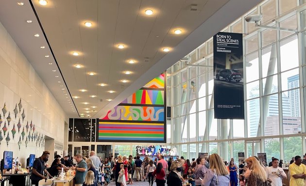 Photo of Broadway at the Hobby Center