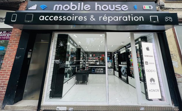 Photo de Mobile House: N° 1 de la réparation de téléphones sur Lille wazemmes