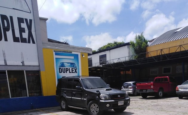 Foto de Duplex Vidrios para Vehiculos Zona 9