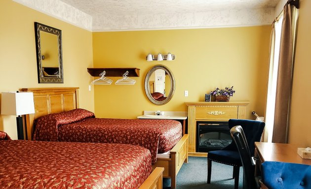 Photo of James Bay Inn Hotel, Suites & Cottages