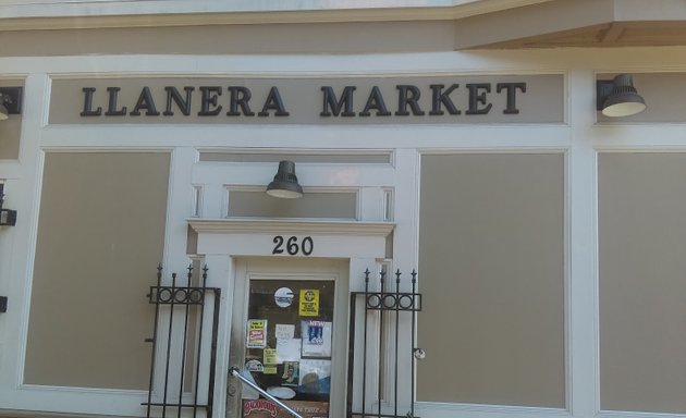 Photo of Llanera Super Market
