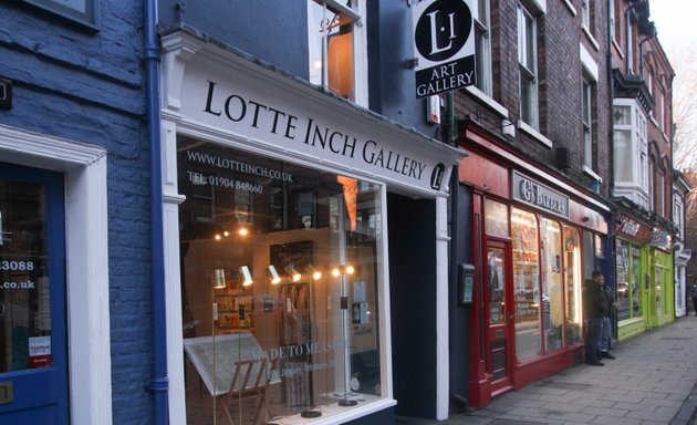 Photo of Lotte Inch Gallery