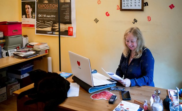 Photo de Isabelle guérisseuse Montpellier thérapie neuro-sensorielle protocole PEACE