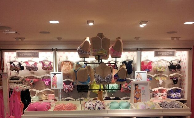 Photo of Victoria's Secret & PINK