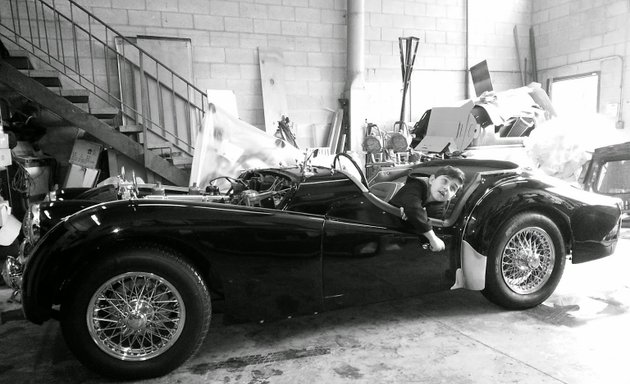 Photo of SAFFARI'S AUTOMOTIVE Auto Repair Autobody shop and paint car repair Northridge 91324