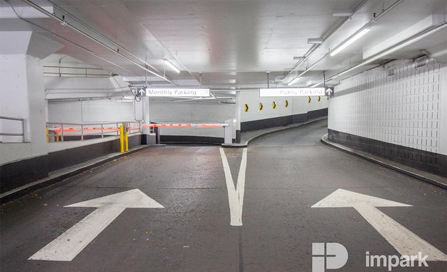 Photo of York Mills Centre Parking Garage - Lot #381