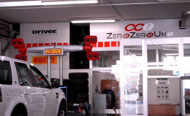 foto Zero Zero uno S.r.l. - Driver Center Pirelli
