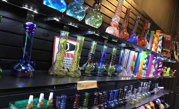 Photo of Puffit Smoke & Vape Shop Chicago
