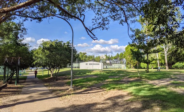 Photo of Honour Avenue Playground