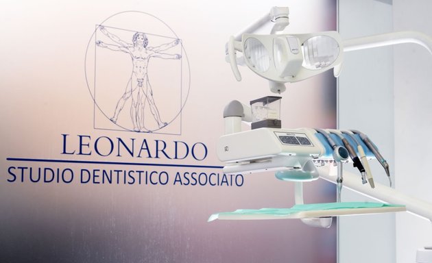 foto Studio Dentistico Associato Leonardo Dr.ssa Stasi e Dr. Stefanelli