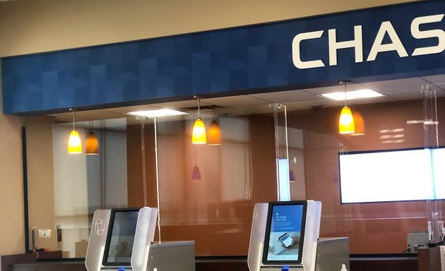 Photo of Chase Bank