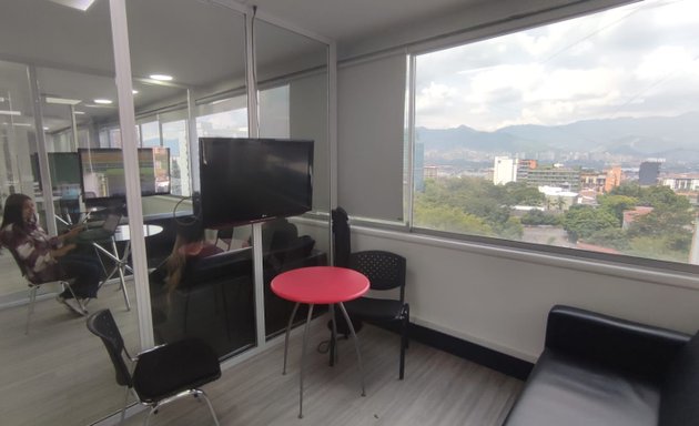Foto de Viajes y Viajes Estudios en el Exterior Medellín