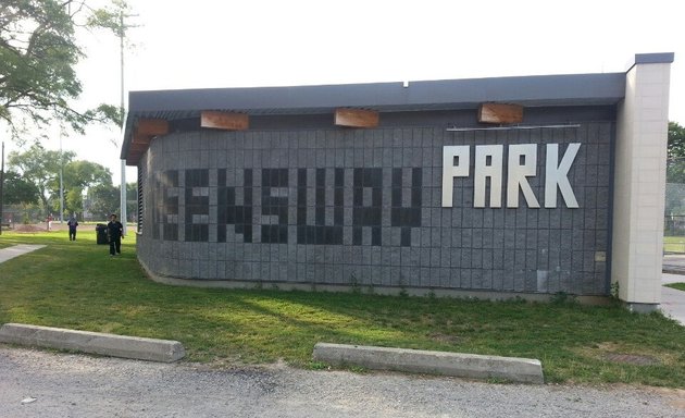 Photo of Queensway Park