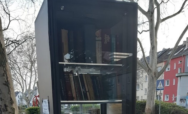 Foto von Offener Bücherschrank