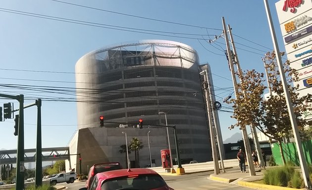 Foto de Estacionamiento Anexo Torre Sur