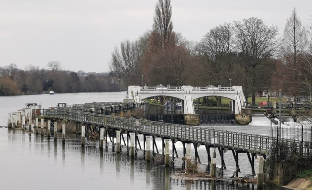 Photo of Teddington Lock Jumps