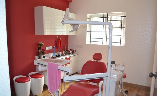 Photo of Dr. Sudhakar Reddy's "Dental Implant Studio"