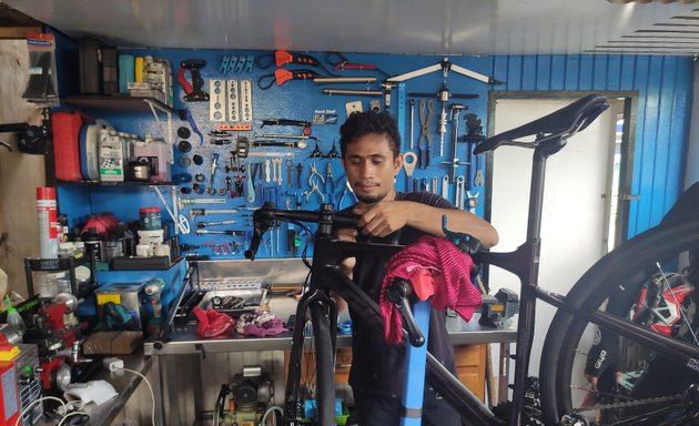 Photo of Var Worx - Bicycle Repair Shop