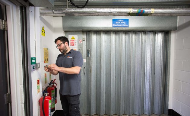 Photo of Maintracts Services Ltd | Plumber Wandsworth | Emergency Plumber Wandsworth