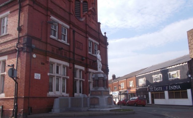 Photo of Newton-le-Willows War Memorial