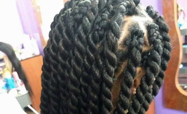 Photo of A.S. African Hair Braiding shop