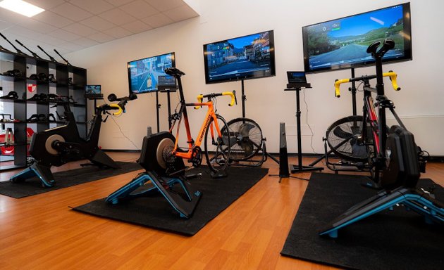 foto Pain Cave - Indoor Cycling and Fitting Center
