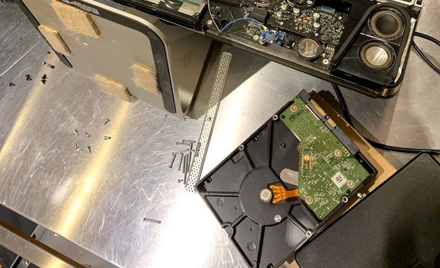 Photo of Apple MacBook Repair Montreal