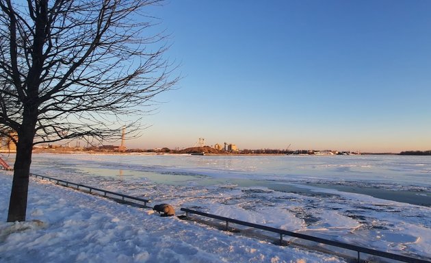 Photo of 7 Queens Quay East