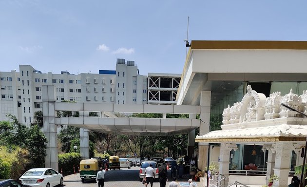 Photo of Apollo Hospital Garden Area