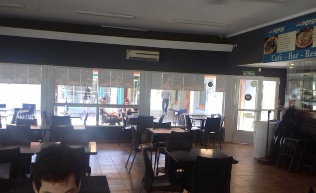 Foto de Plaza de Filosofía – Bar-Café