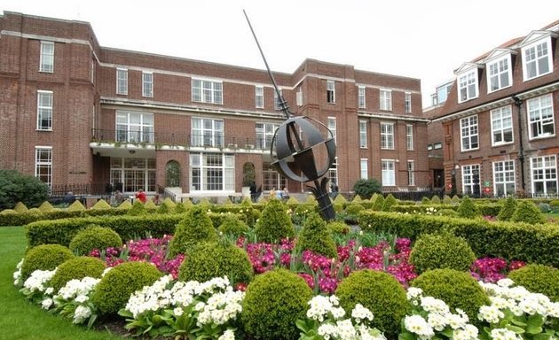 Photo of Webster Graduate School